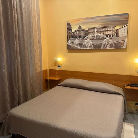 Albergo Parigi Генуя Экстерьер фото