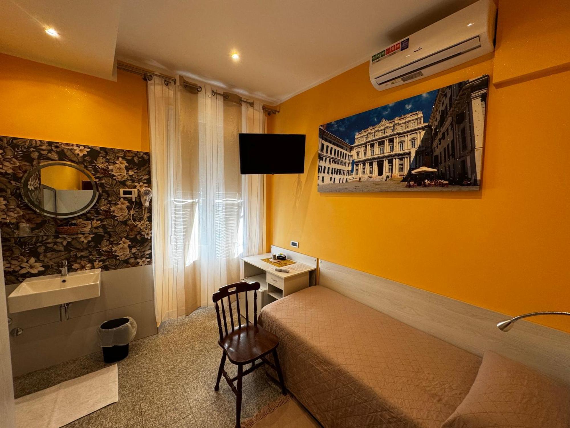 Albergo Parigi Генуя Экстерьер фото
